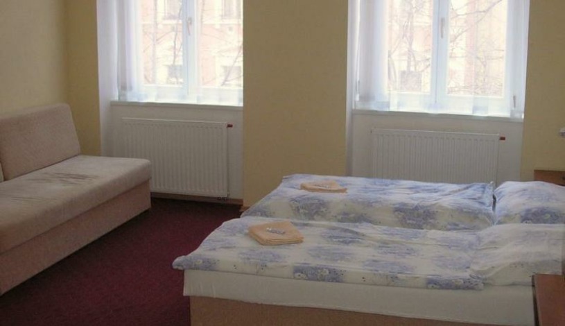 Aaron pension *** Praha - Dreibettzimmer