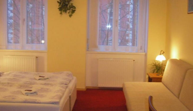 Aaron pension *** Praha - Dreibettzimmer, Vierbettzimmer