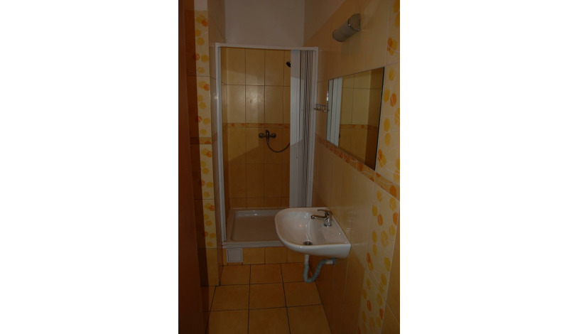 AKÁT Pension & Apartments Praha - ECONOMY Čtyřlůžkový pokoj se společnou koupelnou
