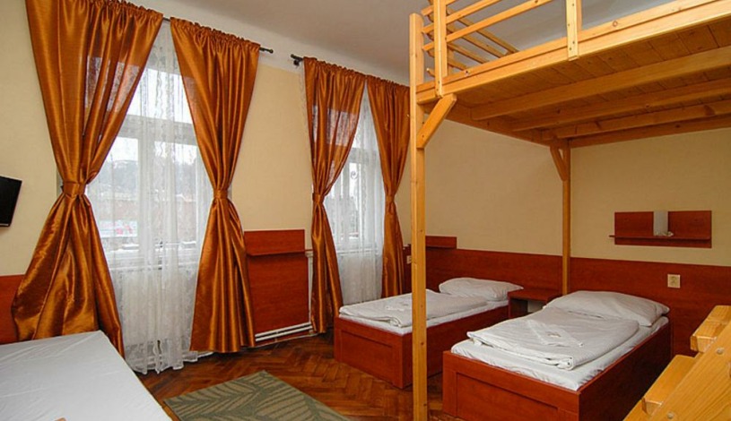 AKÁT Pension & Apartments Praha - ECONOMY Čtyřlůžkový pokoj se společnou koupelnou