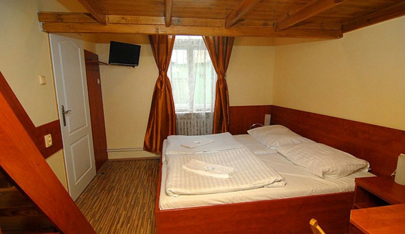 AKÁT Pension & Apartments Praha - ECONOMY Dvoulžkový pokoj se společnou koupelnou