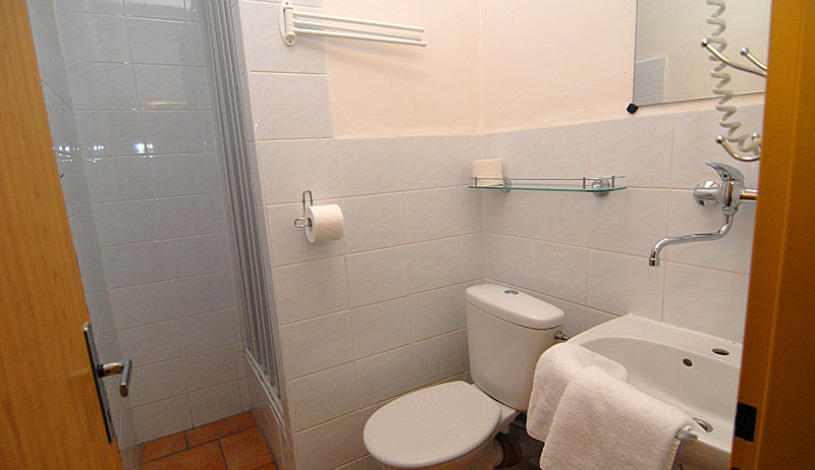 AKÁT Pension & Apartments Praha - Zweibettzimmer, Dreibettzimmer, Vierbettzimmer