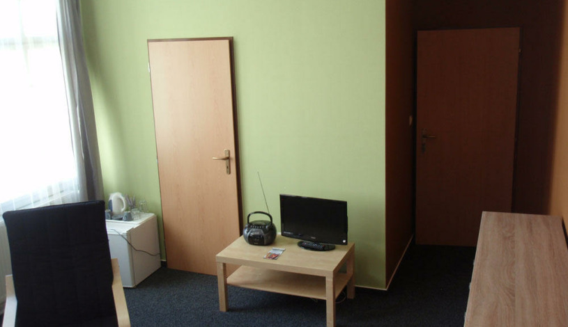 Oáza Resort I. Praha - Pokój 3-osobowy z własną łazienką