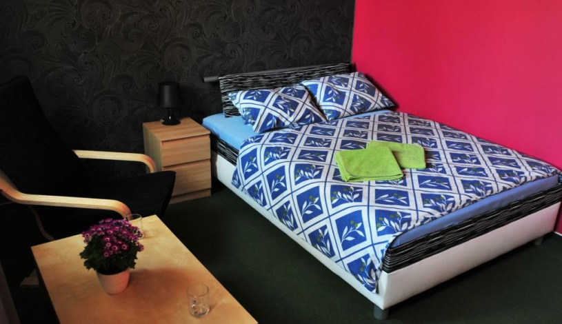 Oáza Resort I. Praha - Pokój 4-osobowy z własną łazienką