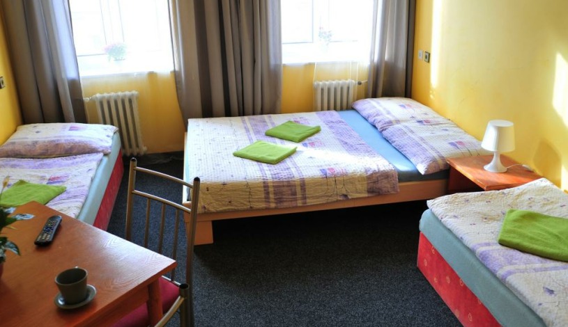Oáza Resort I. Praha - Pokój 1-osobowy ze wspólną łazienką, Pokój 4-osobowy ze wspólną łazienką