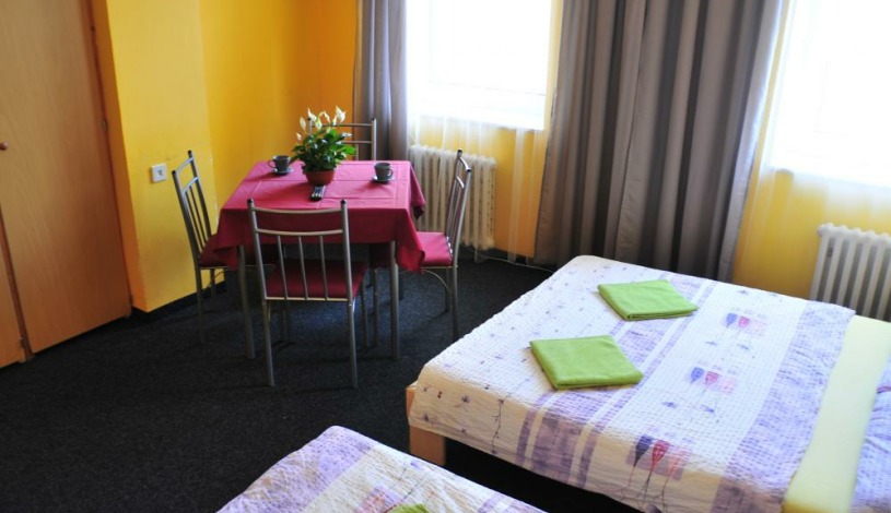 Oáza Resort I. Praha - Pokój 1-osobowy ze wspólną łazienką, Pokój 4-osobowy ze wspólną łazienką