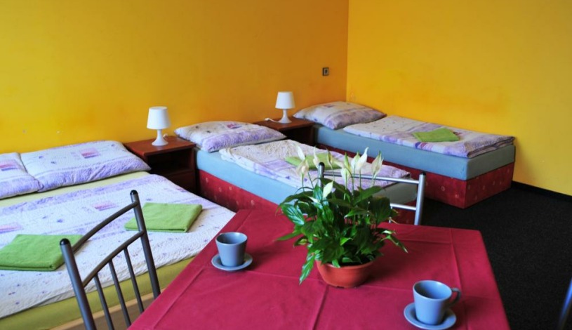 Oáza Resort I. Praha - Pokój 1-osobowy ze wspólną łazienką, Apartmány, Pokój 4-osobowy ze wspólną łazienką