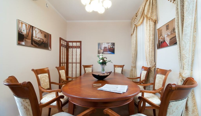 Alqush Downtown Hotel Praha