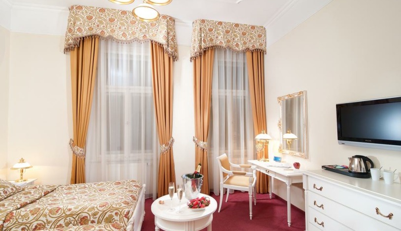 Alqush Downtown Hotel Praha