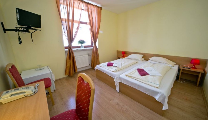 AMPHONE Brno - Dvoulůžkový pokoj ECONOMY