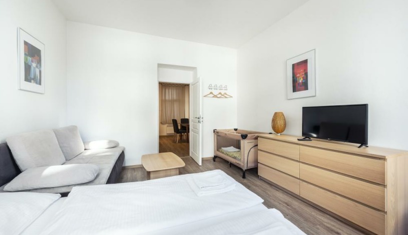 Apartments Praha 6, s.r.o.