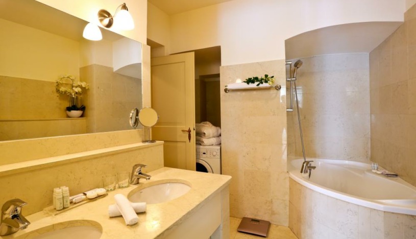Appia Hotel Residences Praha - Mniejszy Apartament (Junior Suite)