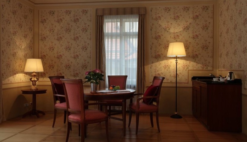 Appia Hotel Residences Praha - Mniejszy Apartament (Junior Suite)