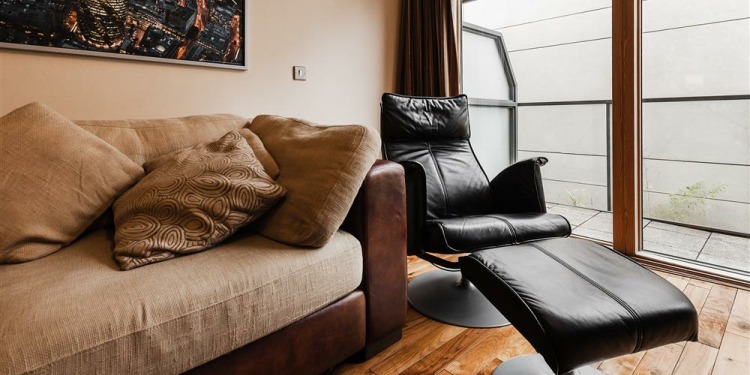 3-bedroom Dublin Grand canal Dock with kitchen for 7 persons