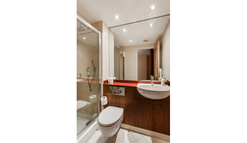 Apartment Asgard Rd Dublin - Apt 48226