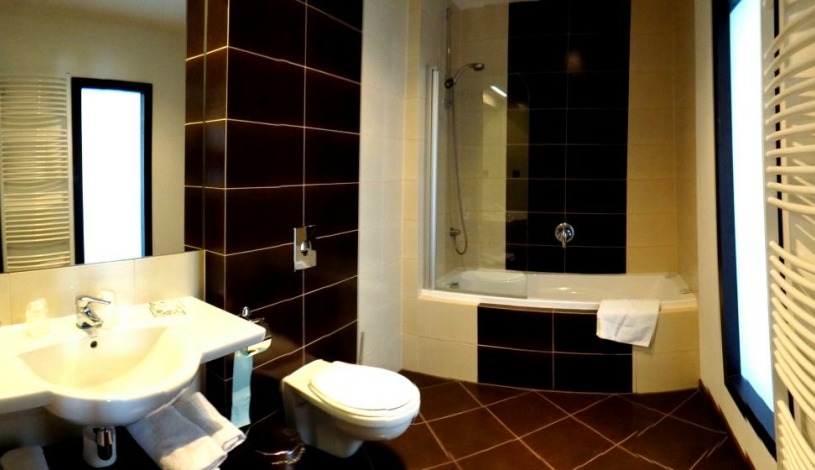 Hotel Astory Plzeň - Standardní pokoj s dvojlůžkem s vanou, Apartmá Junior, Apartmá Business