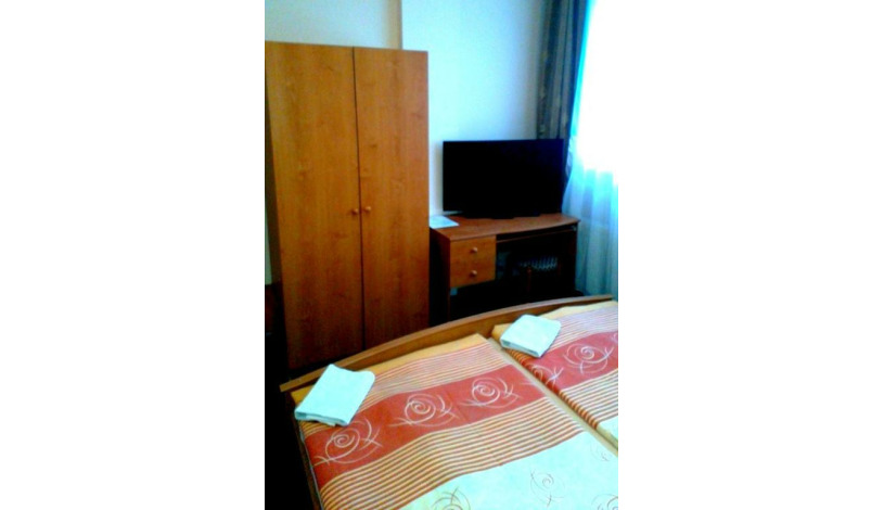 HOTEL AURA PRAHA design & garden wellness pool Praha