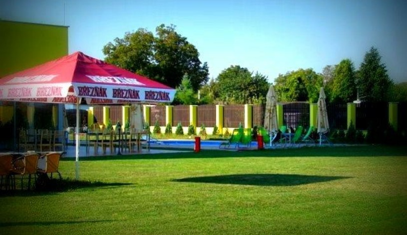 HOTEL AURA PRAHA design & garden wellness pool Praha