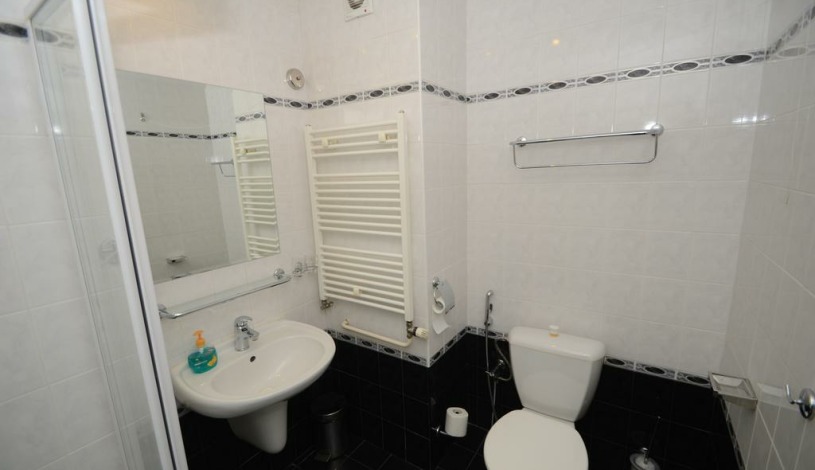 HOTEL AURA PRAHA design & garden wellness pool Praha