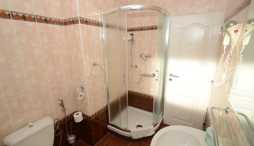 HOTEL AURA PRAHA design & garden wellness pool Praha