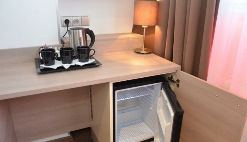 HOTEL AURA PRAHA design & garden wellness pool Praha