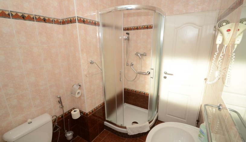 HOTEL AURA PRAHA design & garden wellness pool Praha - Pokój 2-osobowy, Pokój 4-osobowy, Pokój 1-osobowy