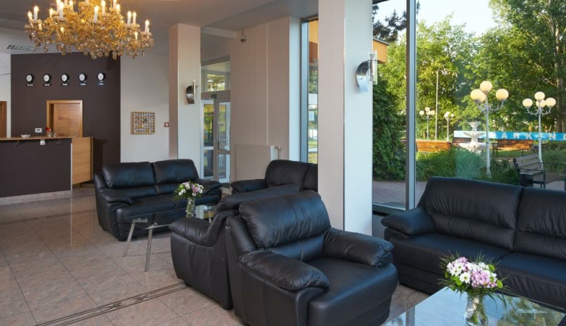 HOTEL AURA PRAHA design & garden wellness pool Praha