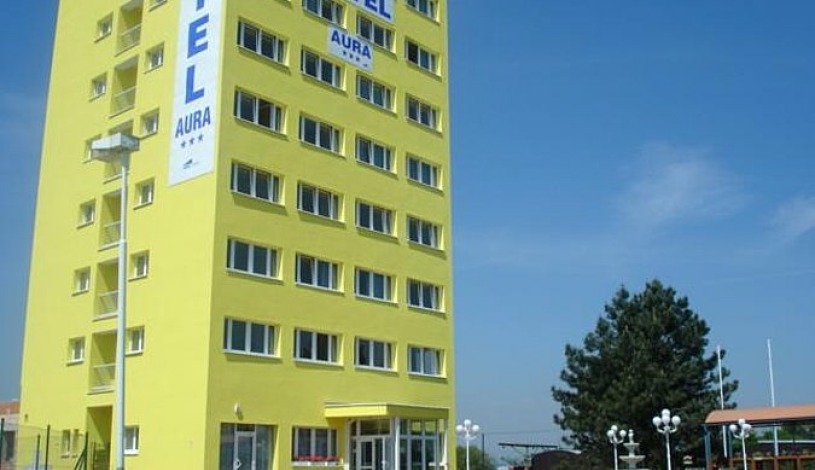 HOTEL AURA PRAHA design & garden wellness pool Praha