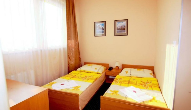 HOTEL AURA PRAHA design & garden wellness pool Praha - Pokój 4-osobowy