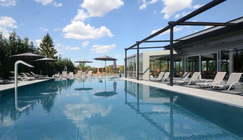HOTEL AURA PRAHA design & garden wellness pool Praha
