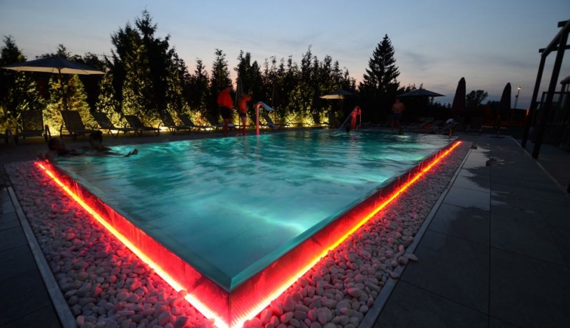 HOTEL AURA PRAHA design & garden wellness pool Praha