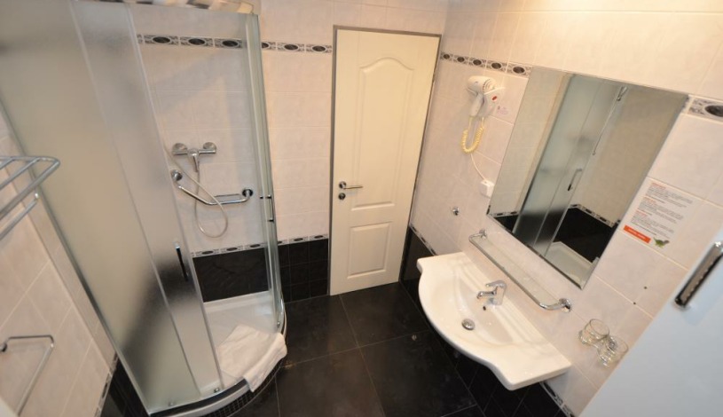 HOTEL AURA PRAHA design & garden wellness pool Praha - Pokój 2-osobowy, Pokój 4-osobowy, Pokój 1-osobowy