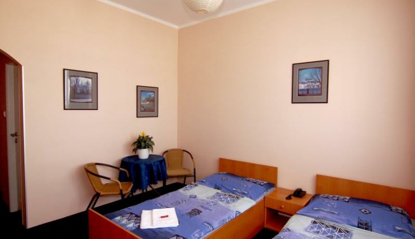 HOTEL AURA PRAHA design & garden wellness pool Praha - Pokój 4-osobowy