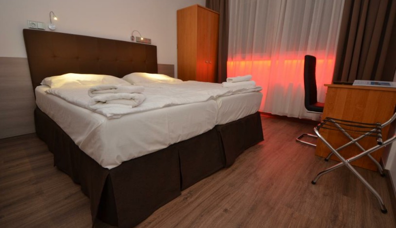 HOTEL AURA PRAHA design & garden wellness pool Praha - Pokój 2-osobowy, Pokój 3-osobowy, Pokój 4-osobowy, Pokój 1-osobowy