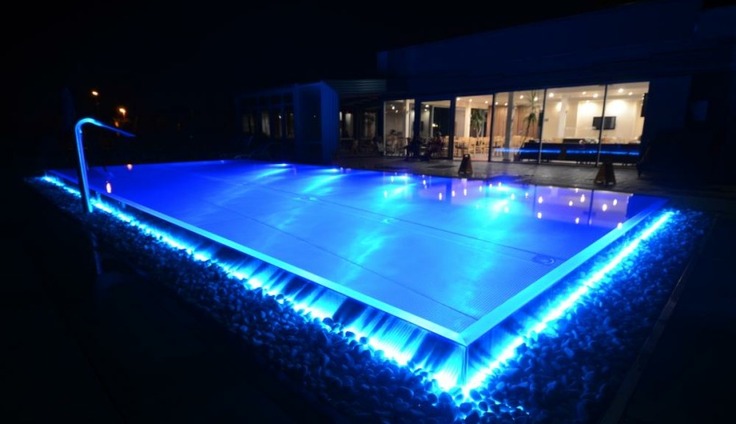 HOTEL AURA PRAHA design & garden wellness pool Praha