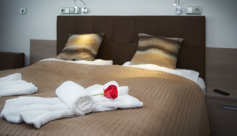 HOTEL AURA PRAHA design & garden wellness pool Praha