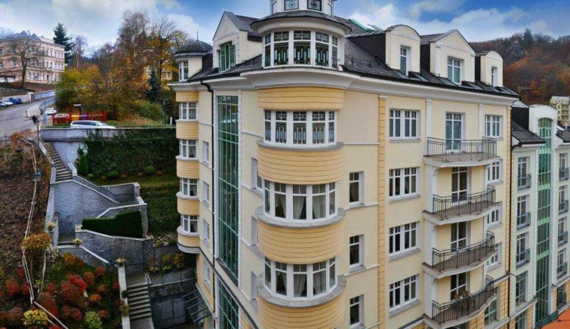 KARLSBAD GRANDE MADONNA (Aura Palace) Karlovy Vary