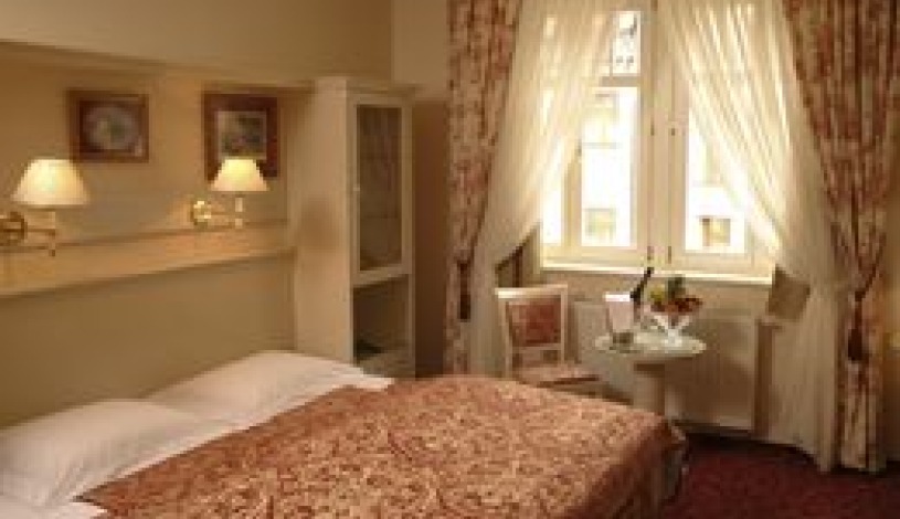 KARLSBAD GRANDE MADONNA (Aura Palace) Karlovy Vary