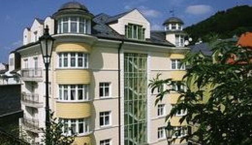 KARLSBAD GRANDE MADONNA (Aura Palace) Karlovy Vary
