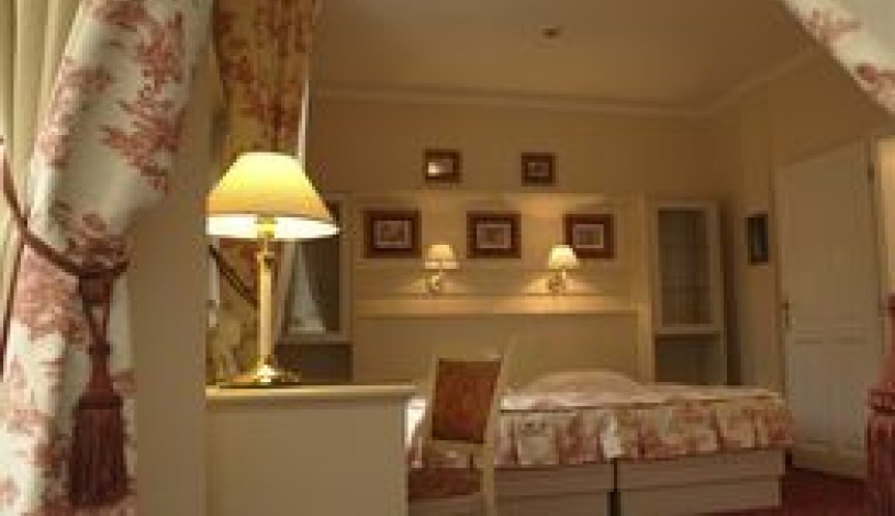 KARLSBAD GRANDE MADONNA (Aura Palace) Karlovy Vary