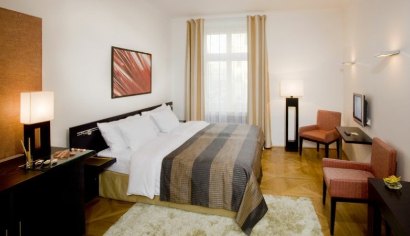Barceló Old Town Praha - 2-lůžkový pokoj Deluxe, 3-lůžkový pokoj Deluxe