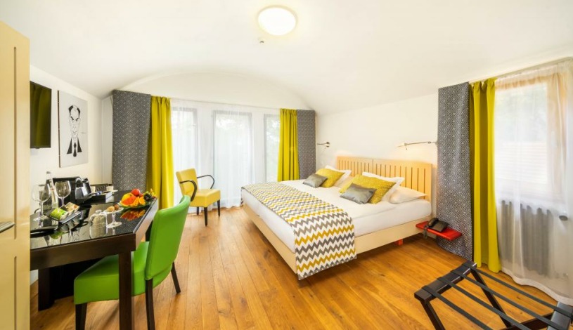 BELLEVUE HOTEL BENEŠOV Benešov