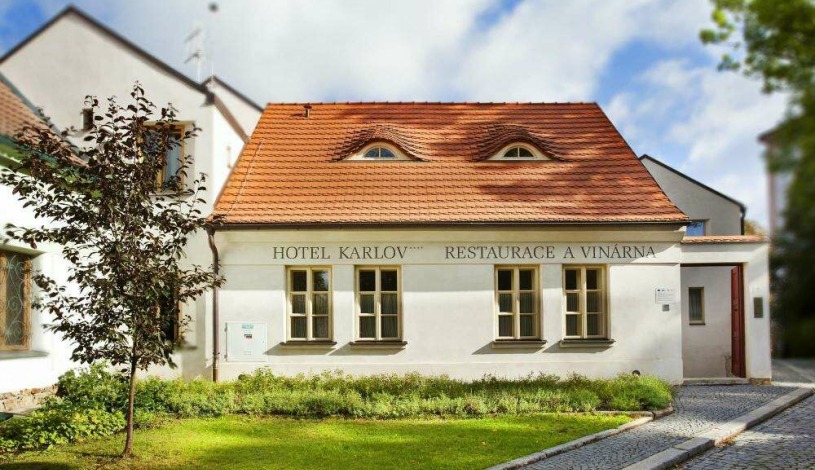 BELLEVUE HOTEL BENEŠOV Benešov