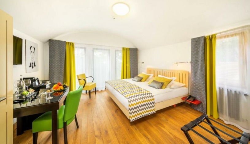 BELLEVUE HOTEL BENEŠOV Benešov