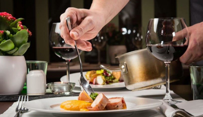 BELLEVUE HOTEL BENEŠOV Benešov