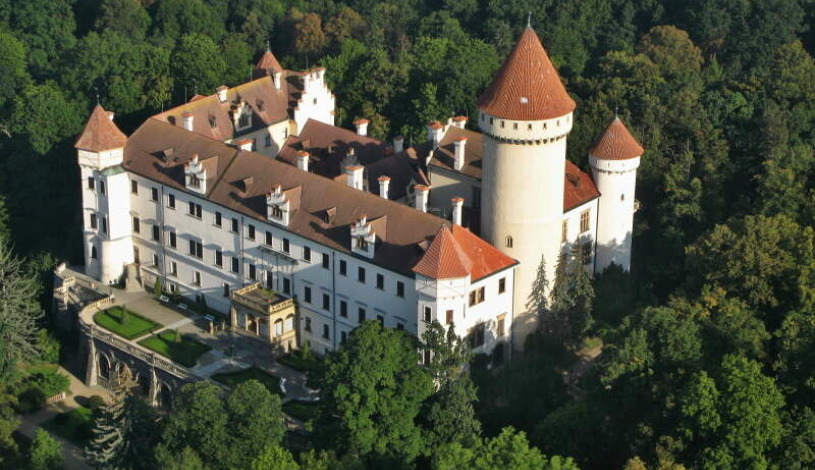 BELLEVUE HOTEL BENEŠOV Benešov