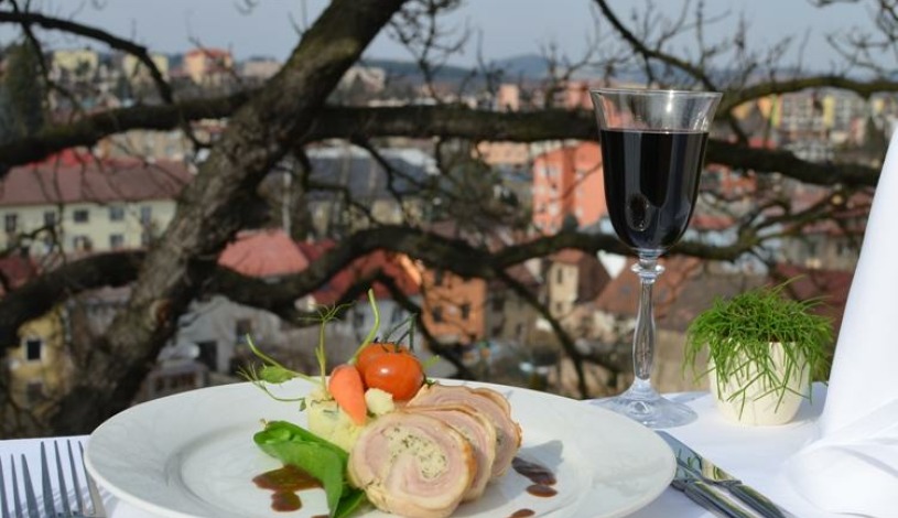 BELLEVUE HOTEL BENEŠOV Benešov