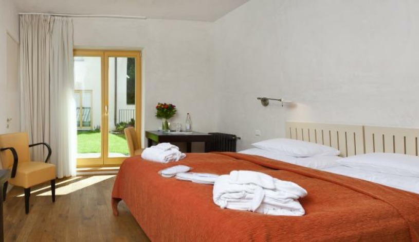 BELLEVUE HOTEL BENEŠOV Benešov