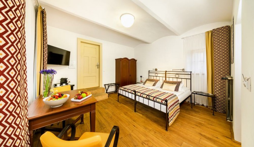 BELLEVUE HOTEL BENEŠOV Benešov