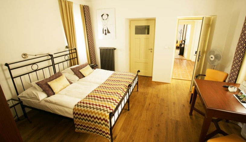 BELLEVUE HOTEL BENEŠOV Benešov